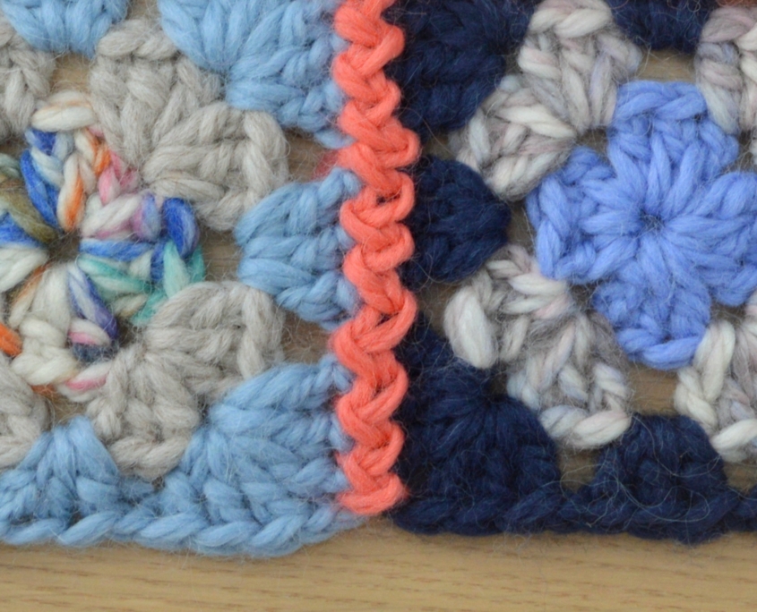 Metodo #3: Punto Zig-Zag Come unire le Mattonelle Granny: 4 metodi