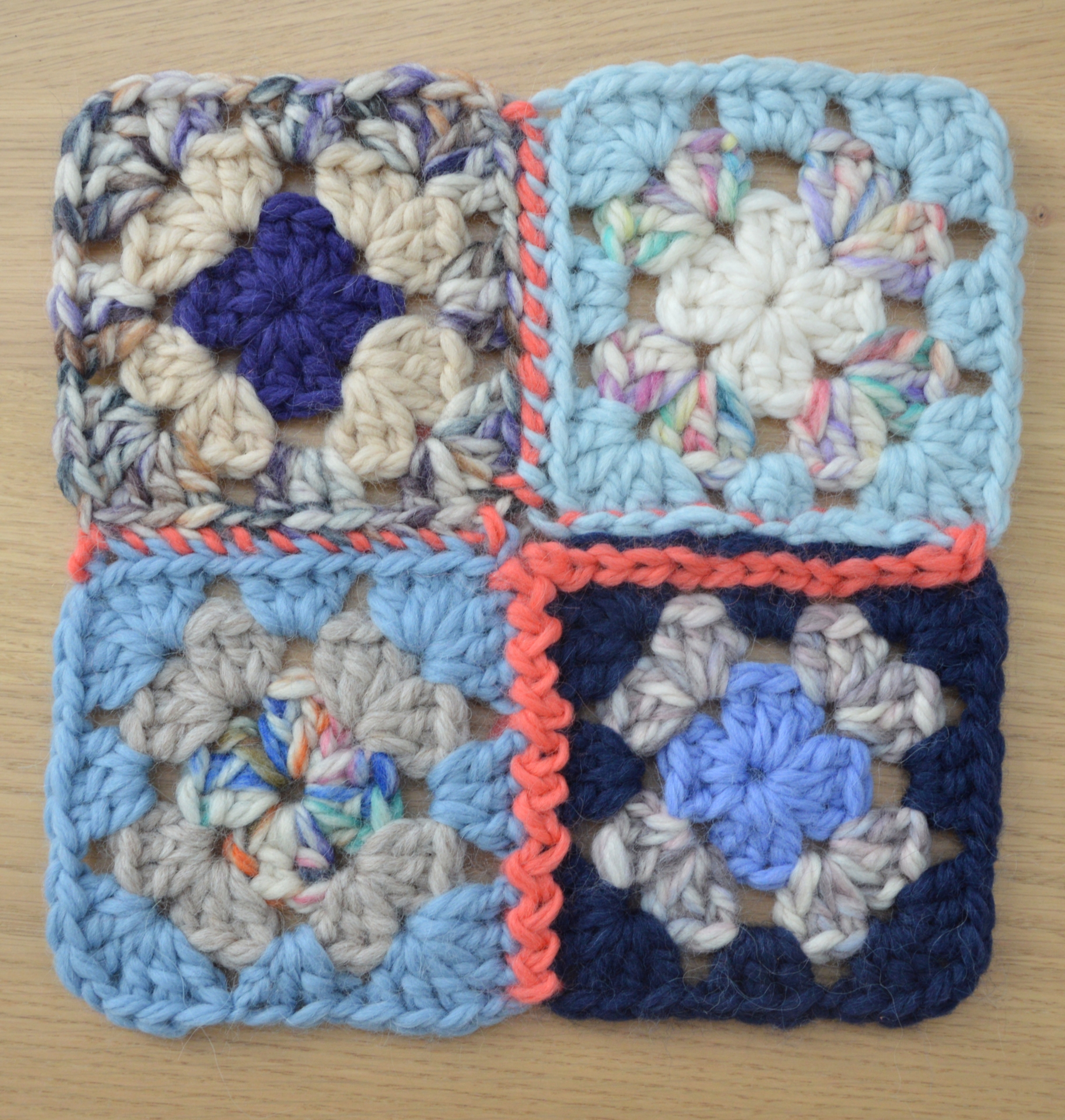 Come unire le Mattonelle Granny: 4 metodi Come unire le Mattonelle Granny: 4 metodi