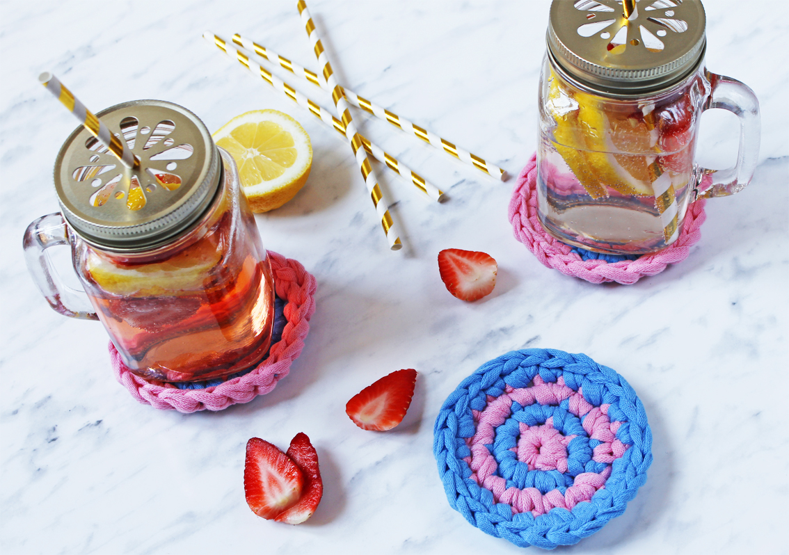 Free Pattern for Striped crochet coasters