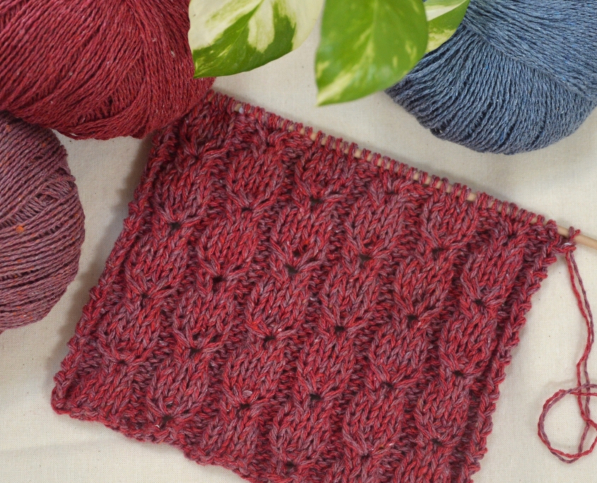 Eyelet Rib Knitting Stitch The Eyelet Rib Stitch is a knitting stitch that is perfect to make sweaters and accessories such as scarves and cowls. It's a fun version of the classic rib stitch that creates little eyelets all over the ribs, similar to little knots. You can use this stitch with any kind of cotton or wool yarn.