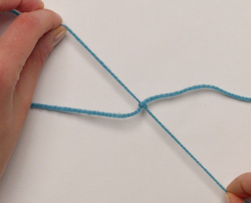 How to join two yarn balls with the Magic Knot