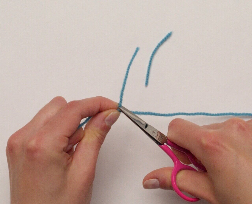 How to join two yarn balls with the Magic Knot