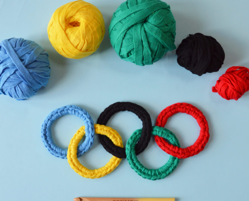knitting and sport: olympic rings handmade