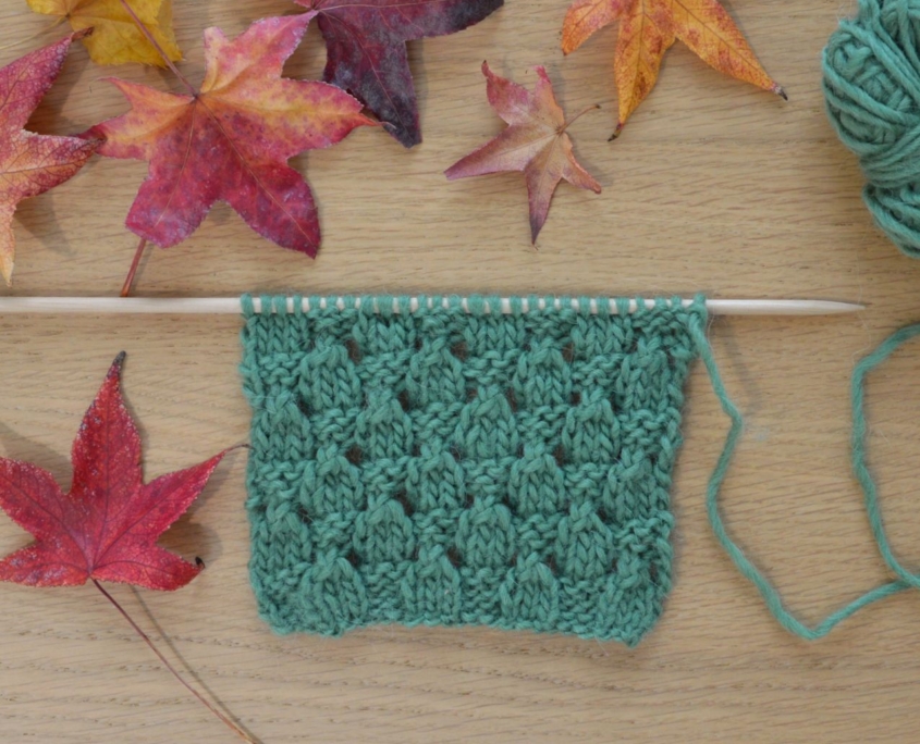 3 punti must-have per l'autunno - Punto Ghianda ai ferri lavorato con filato in baby alpaca e lana